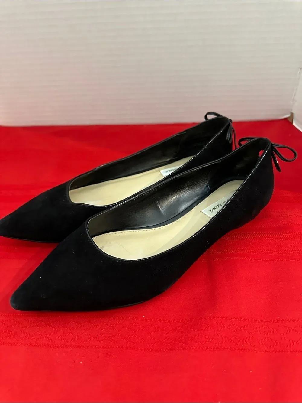 Saks 5th Avenue Black Pointed Toe Flats w/ Back Bow Tie - Size 8